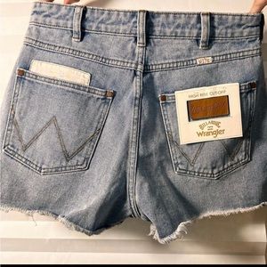 Brand new just fit weird on thighs